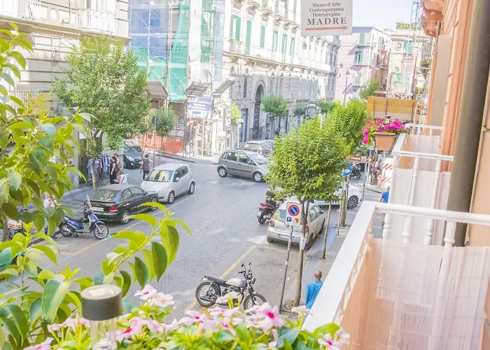 Per Duomo نابولي